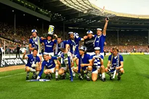 evertons victory 1995 fa cup champions celebrate trophy defeating manchester united 2 0
