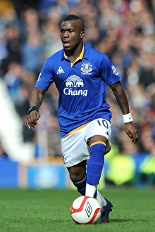 Framed Print : FA Cup Sixth Round Showdown: Everton vs Sunderland at Goodison Park - Royston Drenthe in Action Framed Print : FA Cup Sixth Round Showdown: Everton vs Sunderland at Goodison Park - Royston Drenthe in Action