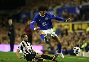 Images Dated 17th September 2012: Fellaini vs. Cabaye: A Premier League Rivalry - Everton vs. Newcastle United's Battle for the Ball