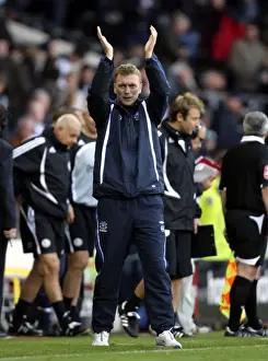 Football - Derby County v Everton Barclays Premier League - Pride Park - 28 / 10 / 07 Everton manager David Moyes applauds Mandatory Credit: Action Images / Tony