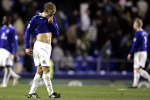 Football - Everton v Chelsea Barclays Premier League - Goodison Park - 17 / 4 / 08 Evertons Phil Neville looks dejected at full time Mandatory Credit: Action Images / Keith Williams Livepic NO ONLINE / INTERNET USE WITHOUT A LICENCE FROM THE FOOTBALL