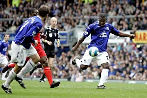 Framed Print : Football - Everton v Middlesbrough Barclays Premier League - Goodison Park - 30 / 9 / 07 Evertons Yakubu has a shot on goal Mandatory Credit: Action Images / Keith Framed Print : Football - Everton v Middlesbrough Barclays Premier League - Goodison Park - 30 / 9 / 07 Evertons Yakubu has a shot on goal Mandatory Credit: Action Images / Keith