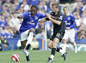 Manuel Fernandes Prints: Football - Everton v Portsmouth FA Barclays Premiership - Goodison Park - 5 / 5 / 07 Evertons Manuel Fe