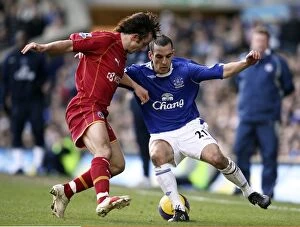 Images Dated 14th January 2007: Football - Everton v Reading FA Barclays Premiership - Goodison Park - 14 / 1 / 07 Evertons Leon Osman in action