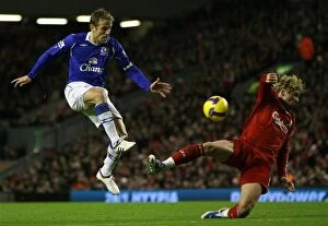Images Dated 20th January 2009: A Football Rivalry: The Great Clash - Everton vs. Liverpool (Season 08-09)