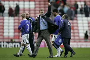 Football - Sunderland v Everton Barclays Premier League - Stadium of Light - 07 / 08 - 9 / 3 / 08 Everton manager David Moyes celebrates at the end of the game Mandatory Credit: Action Images / Keith Williams NO ONLINE / INTERNET USE WITHOUT A LICENCE FROM T