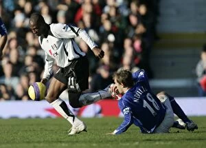 Fulham v Everton Collection: Fulham v Everton 4 / 11 / 06 Luis Boa Morte - Fulham in action against Everton