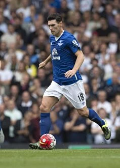 Images Dated 29th August 2015: Gareth Barry in Action: Everton vs. Tottenhotspur, Premier League 2015 (Anthony Devlin/PA Wire)