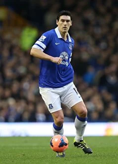 Images Dated 4th January 2014: Gareth Barry's Leadership: Everton's 4-0 FA Cup Victory over Queens Park Rangers (04-01-2014)