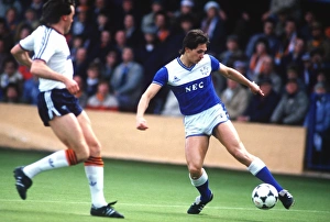 Gary Lineker Prints: Gary Lineker in Everton Kit: A Legendary Striker