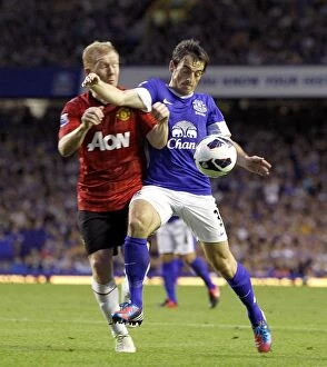 Everton 1 v Manchester United 0 : Goodison Park: 20-08-2012 Collection: Intense Battle for Ball Possession: Scholes vs. Baines at Goodison Park