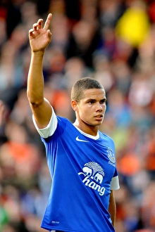 Jack Rodwell in Action: Everton's Pre-Season Battle at Tannadice Park Against Dundee United