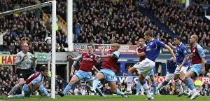 Images Dated 15th February 2009: Jack Rodwell Scores the First Goal: Everton's FA Cup Fifth Round Victory over Aston Villa