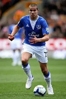 Jack Rodwell vs. Wolverhampton Wanderers: Everton's Midfield Battle in the Barclays Premier League