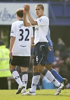 Jack Rodwell's Emotional Farewell: Everton's Full-Time Tribute vs. Portsmouth, 2008-09 Premier League