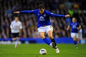 Images Dated 10th March 2012: Jelavic in Action: Everton vs. Tottenham Hotspur, Barclays Premier League
