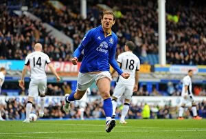 Images Dated 28th April 2012: Jelavic's Thrilling Penalty: Everton's 1-0 Victory over Fulham (Barclays Premier League)