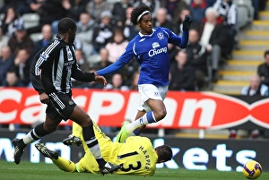 Newcastle V Everton Prints: Jo in Action: Everton vs Newcastle United at St. James Park (08/09, 22/02/09)