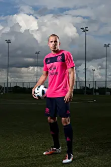 John Heitinga Prints: John Heitinga: Everton's Unyielding Dutch Defender