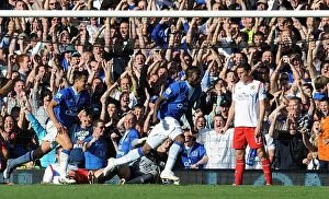 Images Dated 20th September 2009: Joseph Yobo's Thrilling Third Goal: Everton's Triumph at Goodison Park vs. Blackburn Rovers