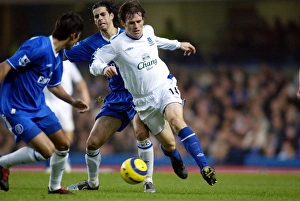 Kevin Kilbane Gallery: Kevin Kilbane beats Tiago