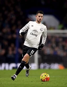 Images Dated 16th January 2016: Kevin Mirallas in Action: Chelsea vs. Everton - Barclays Premier League at Stamford Bridge