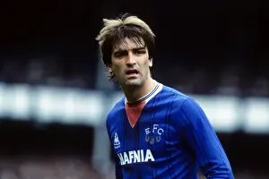 Kevin Ratcliffe Prints: Kevin Ratcliffe in Action: Everton vs Coventry City - Division One Championship Clash