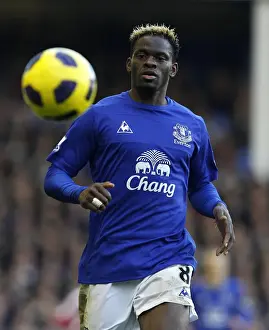 Framed Print : Last-Minute Drama: Louis Saha Scores the Winning Goal for Everton against Sunderland (Barclays Premier League, 26 February 2011) Framed Print : Last-Minute Drama: Louis Saha Scores the Winning Goal for Everton against Sunderland (Barclays Premier League, 26 February 2011)