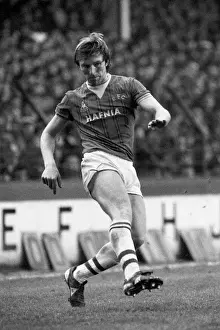 Gary Stevens Prints: League Division One - Everton v Newcastle United - Goodison Park