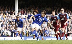Images Dated 10th September 2011: Leighton Baines Scores Penalty: Everton's Second Goal vs. Aston Villa (BPL, September 10, 2011)