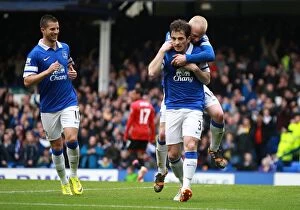 Images Dated 20th April 2014: Leighton Baines Stunner: Everton's First Goal vs Manchester United (21-04-2014)