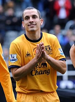 Images Dated 5th November 2011: Leon Osman: Everton Player's Focus Before Kick-off Against Newcastle United (Nov 5, 2011)