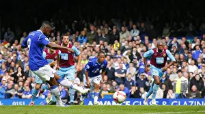 Louis Saha's Dramatic Penalty: Everton's Victory Over West Ham United, May 2009