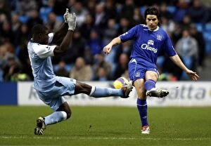 Nuno Valente Collection: Manchester City v Everton - Nuno Valente and Manchester Citys Micah Richards