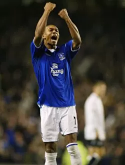 Images Dated 17th May 2005: Marcus Bent celebrates scoring