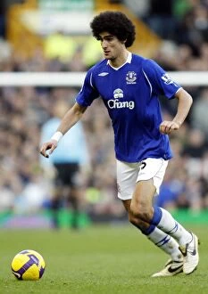 Images Dated 28th December 2008: Marouane Fellaini: Everton's Midfield Maestro in Action, 08/09 Season