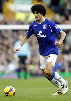 Marouane Fellaini: Everton's Midfield Maestro in Action, 08/09 Season