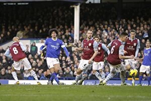 Images Dated 2nd February 2013: Marouane Fellaini's Dramatic Equalizer: Everton 3-3 Aston Villa (02-02-2013)