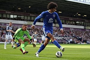 Images Dated 1st September 2012: Marouane Fellaini's Back Heel Attempt: Everton vs. West Bromwich Albion (01-09-2012)