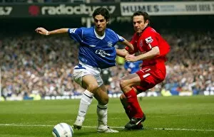 Images Dated 27th May 2005: Mikel Arteta gets away from Stan Lazaridis