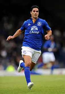 Framed Print : Mikel Arteta Leads Everton in Pre-Season Match Against Bury (15 July 2011) Framed Print : Mikel Arteta Leads Everton in Pre-Season Match Against Bury (15 July 2011)