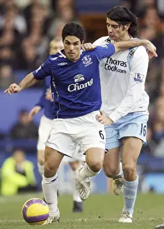 Mikel Arteta vs Vedran Corluka: A Premier League Battle at Goodison Park (12/1/08)