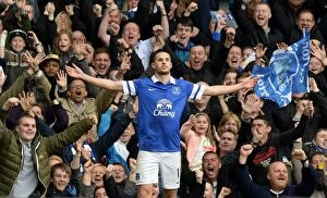 Images Dated 20th April 2014: Mirallas's Strike: Everton's Glory Over Manchester United (21-04-2014)