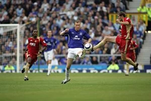 Everton v Portsmouth Collection: The Moment of Triumph: Duncan Ferguson's Toe-poked Goal for Everton