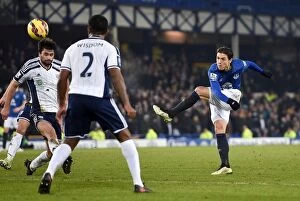 Images Dated 19th January 2015: Muhamed Besic's Goal Attempt: Everton vs. West Bromwich Albion, Premier League