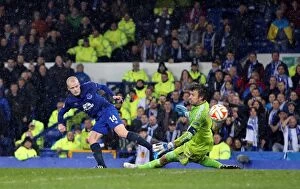 Images Dated 12th March 2015: Naismith Strikes First: Everton's Europa League Goal vs. Dynamo Kiev