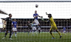 Images Dated 14th September 2013: Naismith Strikes the Winner: Everton 1-0 Chelsea (September 14, 2013, Barclays Premier League)