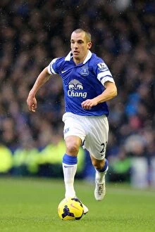 Images Dated 1st February 2014: Osman's Stunner: Everton's Narrow 2-1 Victory Over Aston Villa (01-02-2014, Goodison Park)