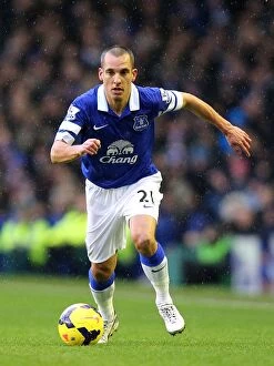 Images Dated 1st February 2014: Osman's Stunner: Everton's Narrow Victory Over Aston Villa in BPL (01-02-2014, Goodison Park)