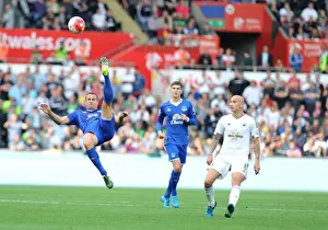 Phil Jagielka vs Swansea City: Everton's Defender in Action at Liberty Stadium